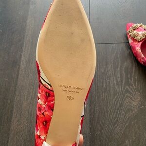 Brand new Manolo Blahnik floral flat